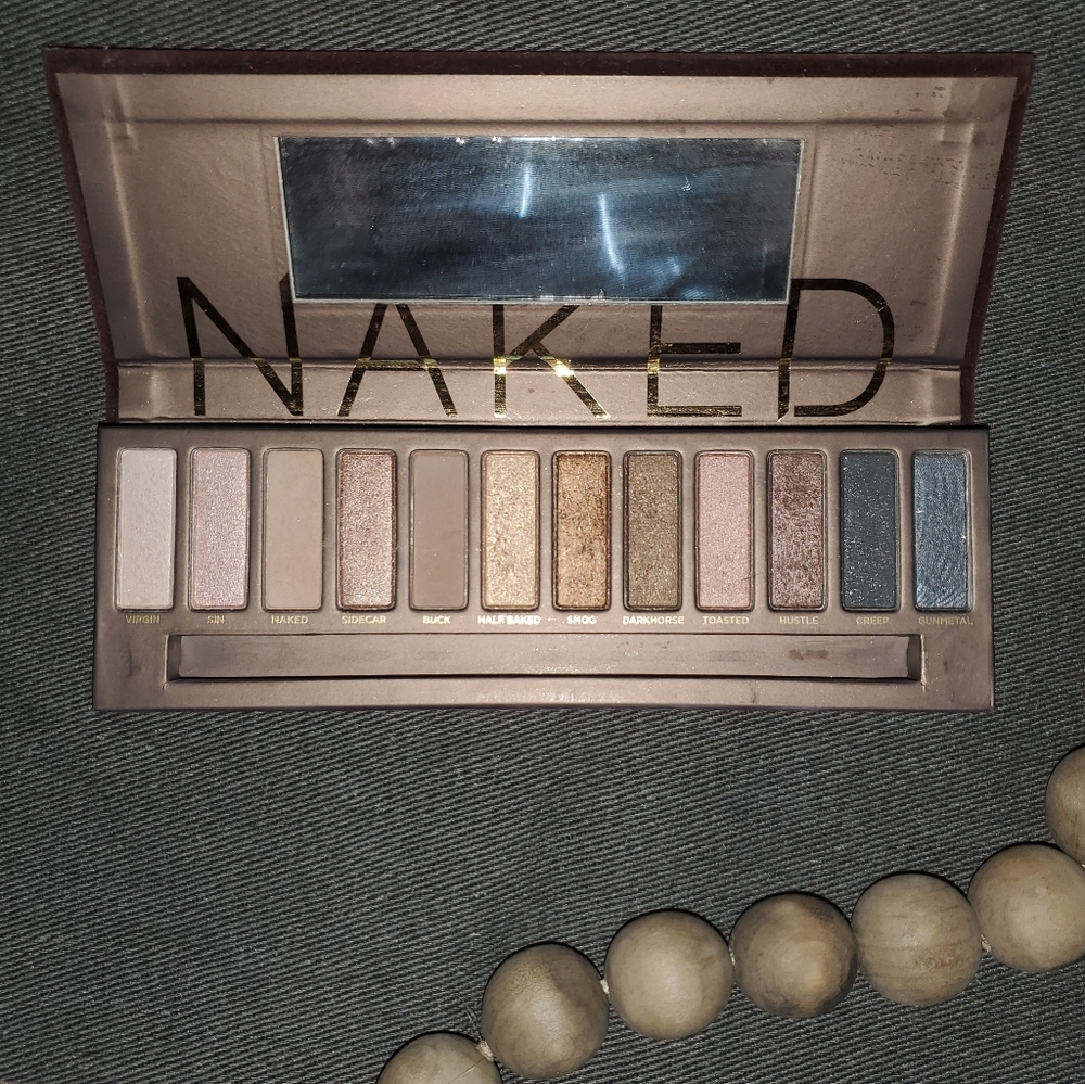 Urban Decay Naked eyeshadow palette